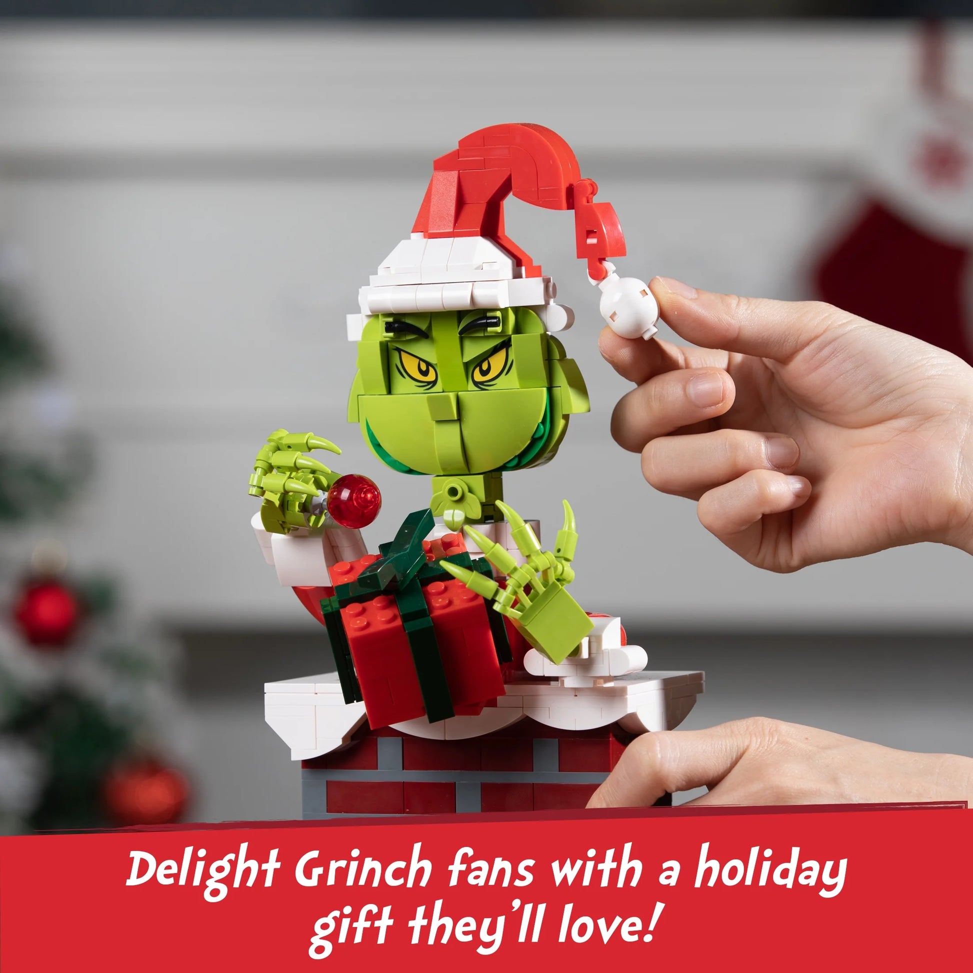 Brickcraft up the Chimney Grinch Building Kit (504-Plastic Piece Set) Limited Edition Collectible, Christmas Décor, Toy Gift Idea for Boys and Girls Ages 8 Years Old and Up